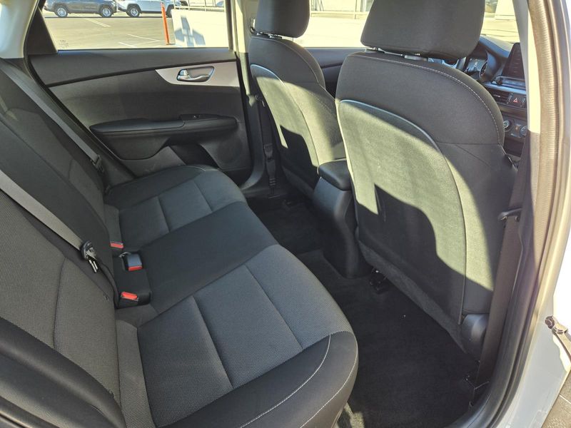 Used 2024 Kia Forte LXS IVT