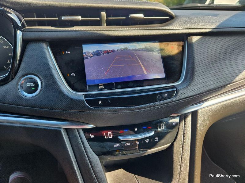 2025 Cadillac XT5 Premium Luxury photo 3