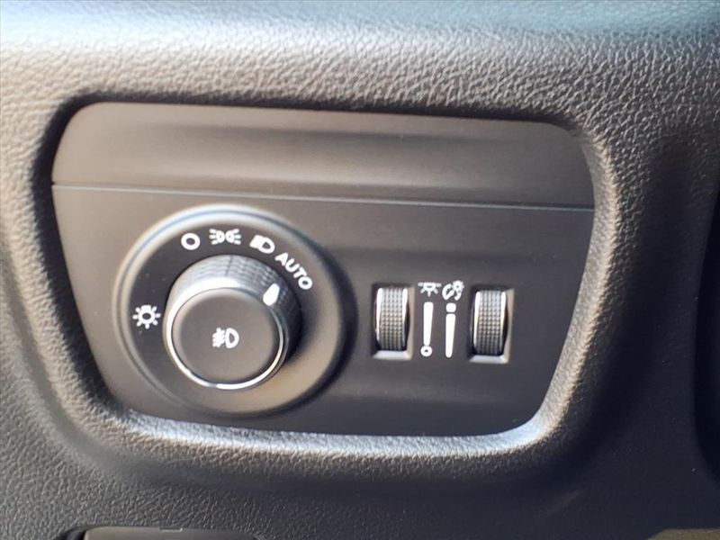 Used 2021 Jeep Grand Cherokee L LimitedImage 22