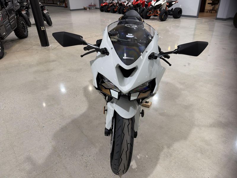 New 2026 Kawasaki NINJA ZX-6R ABS Image 12
