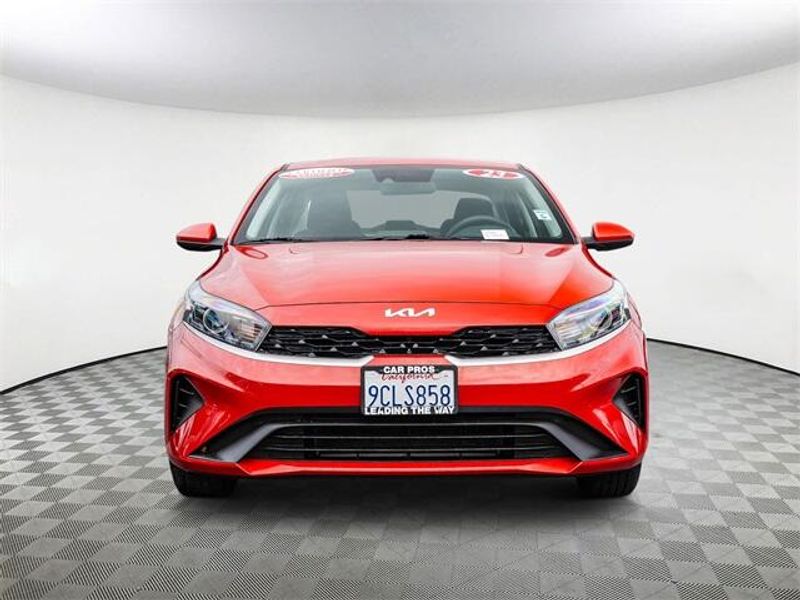2023 Kia Forte LXSImage 3