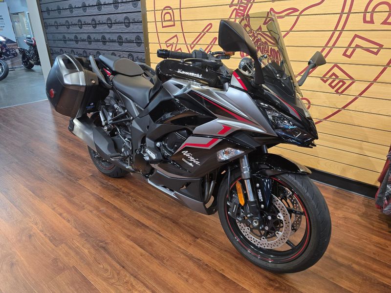 Used 2024 Kawasaki Ninja 1000 SX Image 2