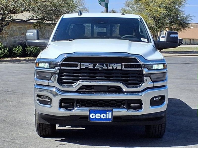 2025 Ram 2500 Tradesman photo 2