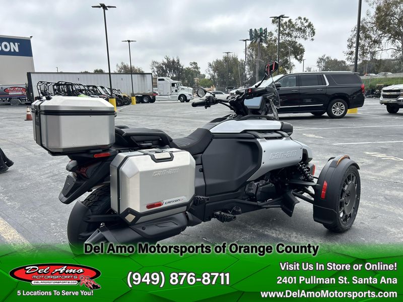 2025 Can-Am CANYON XT Image 9