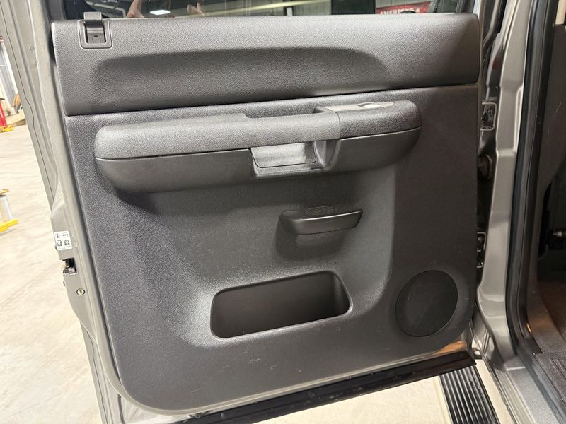 Used 2008 Chevrolet Silverado 2500HD LT w/1LTImage 16