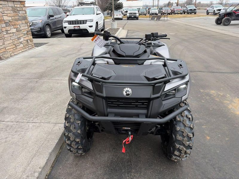 New 2026 Can-Am OUTL XT 700 