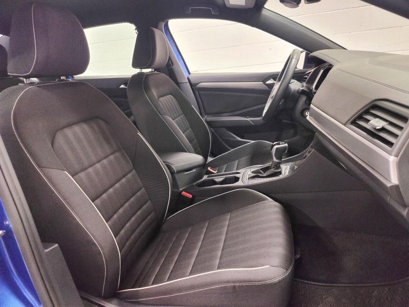 2024 Volkswagen Jetta Sport w/ Heated SeatsImage 4