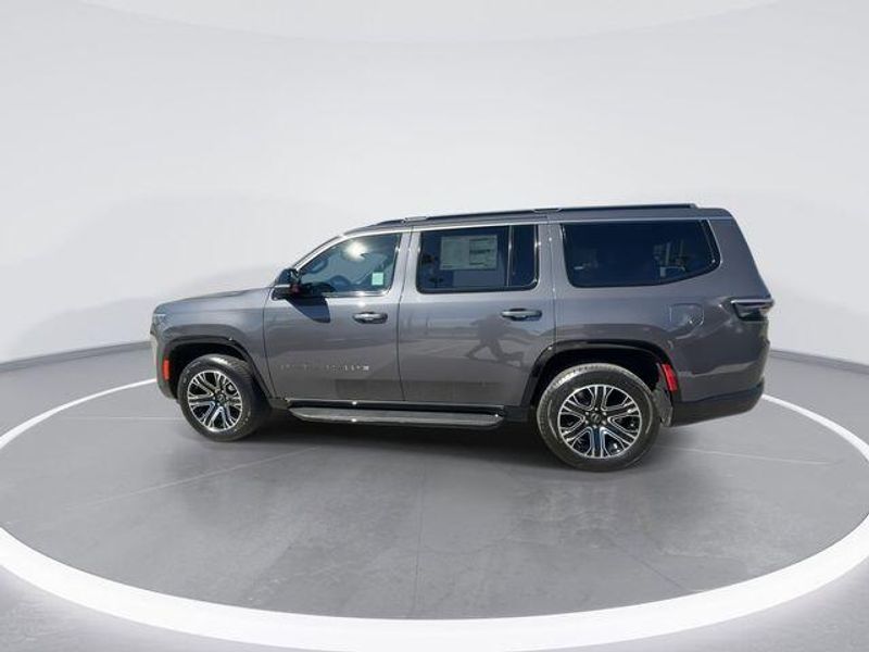 2026 Jeep Grand Wagoneer 4x4Image 5