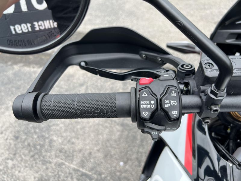 New 2025 Ducati DESERTX RALLY BIANCO 