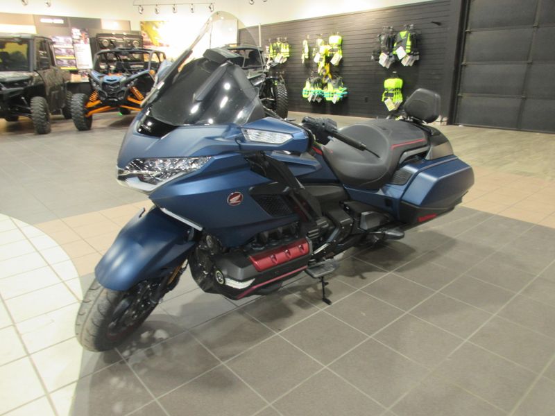 USED 2022 HONDA GOLDWING DCT Image 3