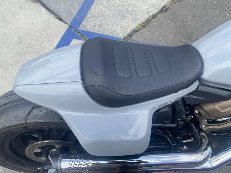 Used 2024 Harley-Davidson Sportster Image 25