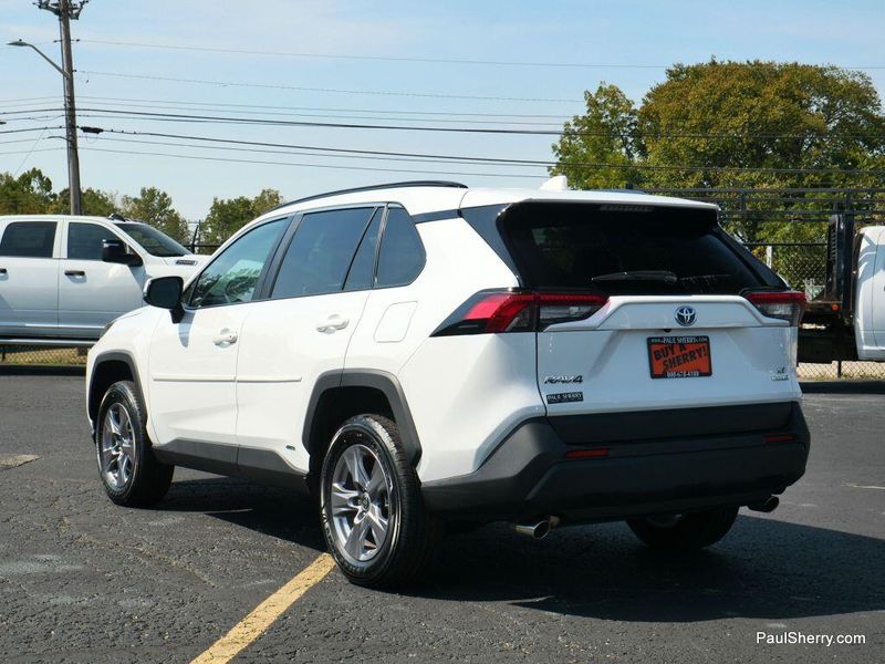 2024 Toyota RAV4 Hybrid LE photo 10