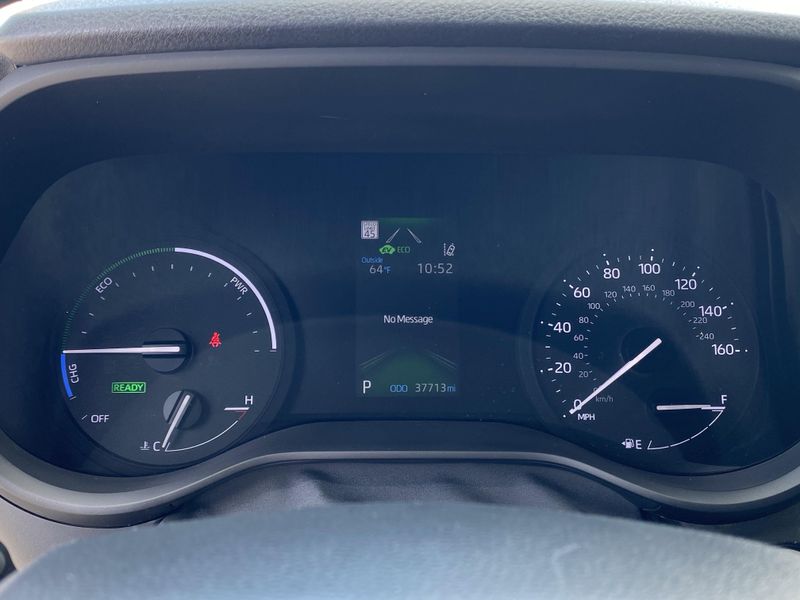 2024 Toyota Sienna LEImage 29
