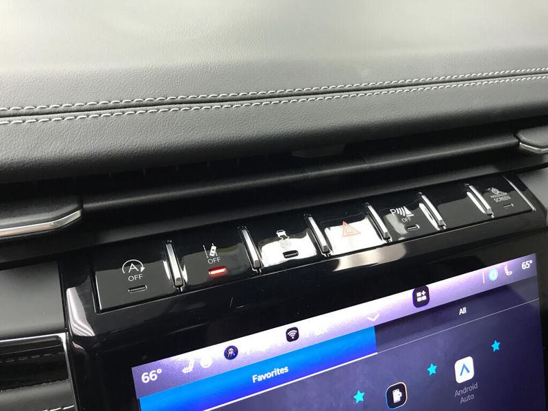 Used 2022 Jeep Grand Cherokee OverlandImage 12