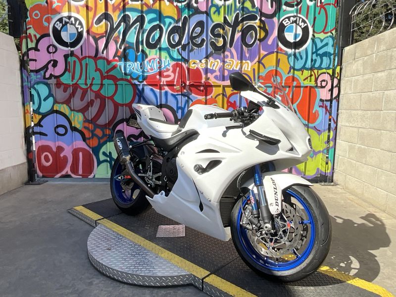 2018 Suzuki GSX-R1000R CAImage 2