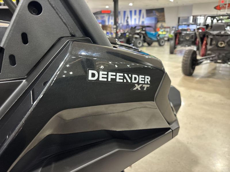 New 2026 Can-Am DEFENDER MAX XT HD11 WITH 10.25 IN. INFOTAINMENT Image 17