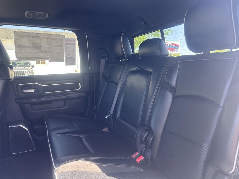 2025 RAM 2500 LaramieImage 14