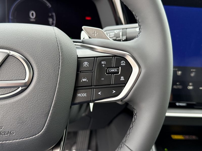 New 2026 Lexus RZ 350eImage 21