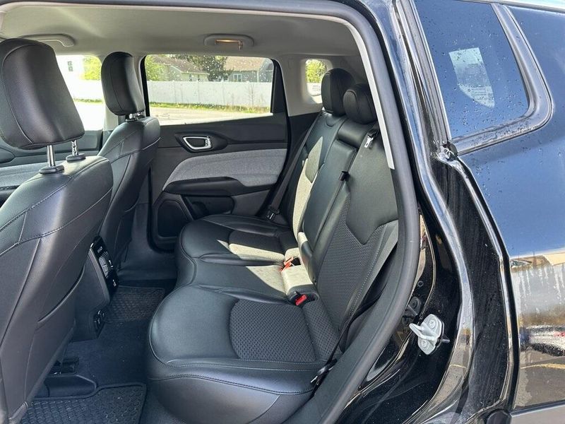 2022 Jeep Compass LatitudeImage 18