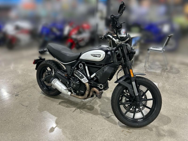 Used 2023 Ducati SCRAMBLER 800 ICON DARK Image 10