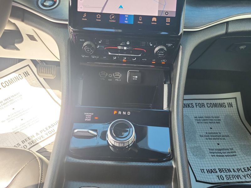 Used 2024 Jeep Grand Cherokee L LimitedImage 7