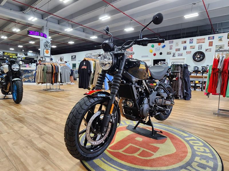 New 2026 Royal Enfield Guerrilla Image 3
