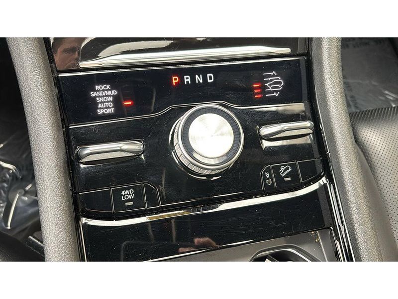Used 2022 Jeep Grand Cherokee OverlandImage 21