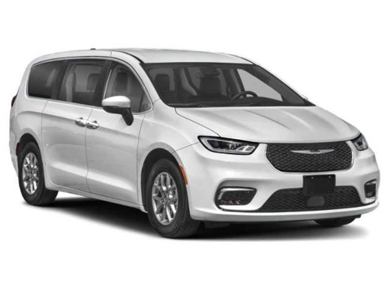 2024 Chrysler Pacifica Pinnacle photo 6