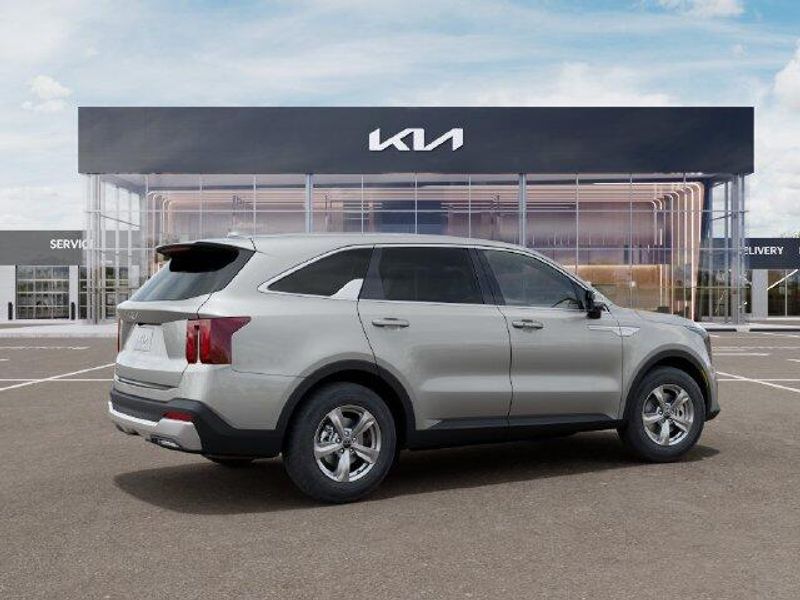 New 2026 Kia Sorento LXImage 7