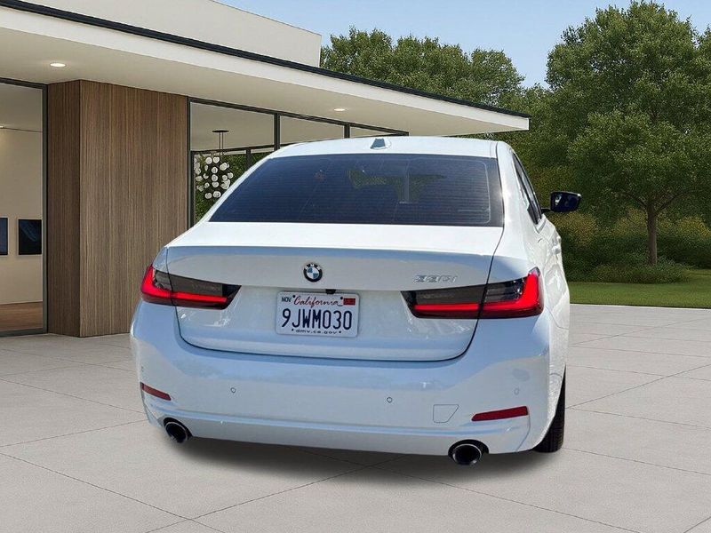 Used 2024 BMW 3 Series 330iImage 9
