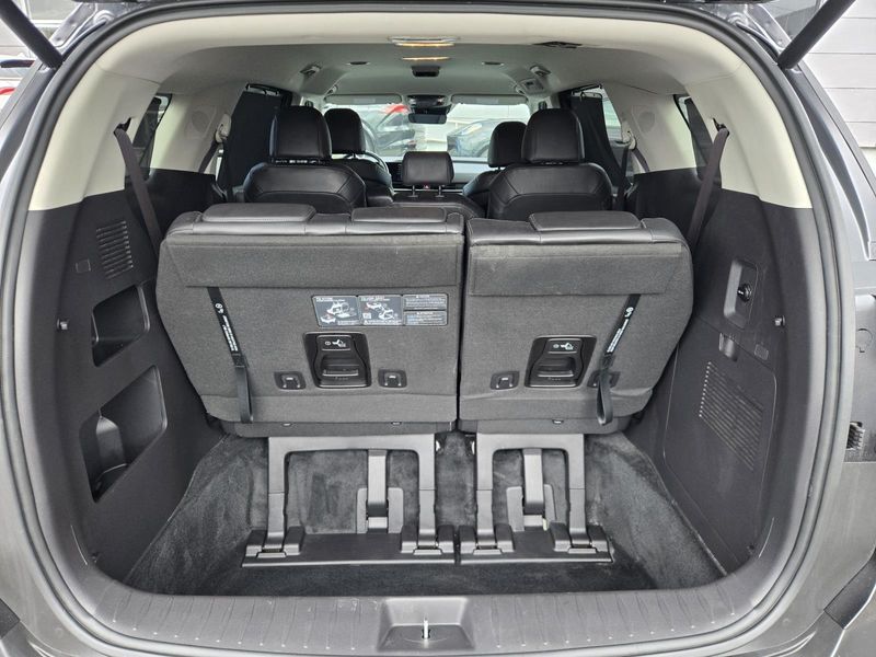 Used 2026 Kia Carnival MPV Hybrid EX FWD