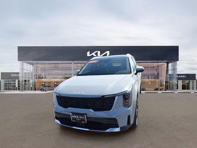 New 2026 Kia Sorento SXImage 8