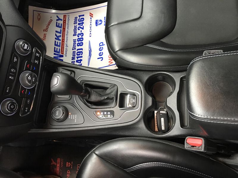 Used 2020 Jeep Cherokee Latitude PlusImage 11
