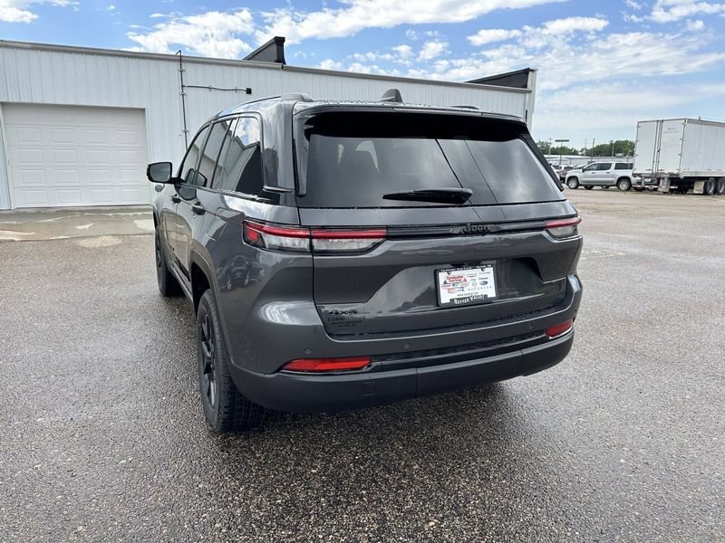 2024 Jeep Grand Cherokee Altitude X 4x4Image 6