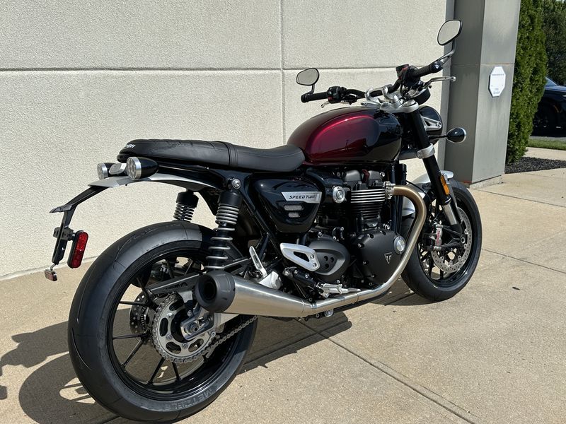 2024 Triumph SPEED TWIN 1200Image 3