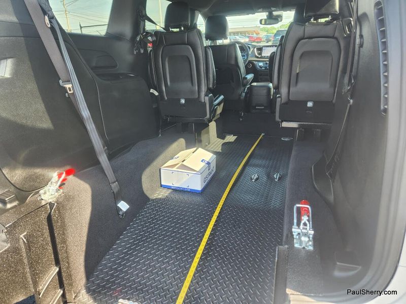Used 2026 Chrysler Pacifica Select