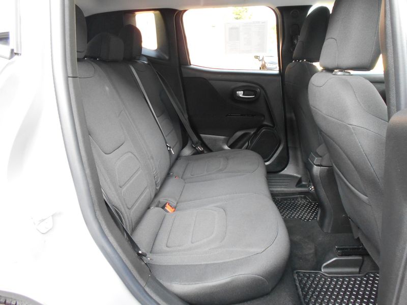 2020 Jeep Renegade LatitudeImage 23