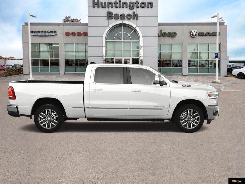 2025 RAM 1500 Limited Crew Cab 4x4Image 9