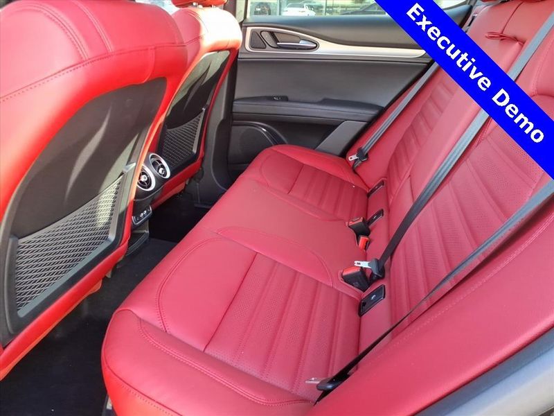 New 2025 Alfa Romeo Stelvio VeloceImage 11
