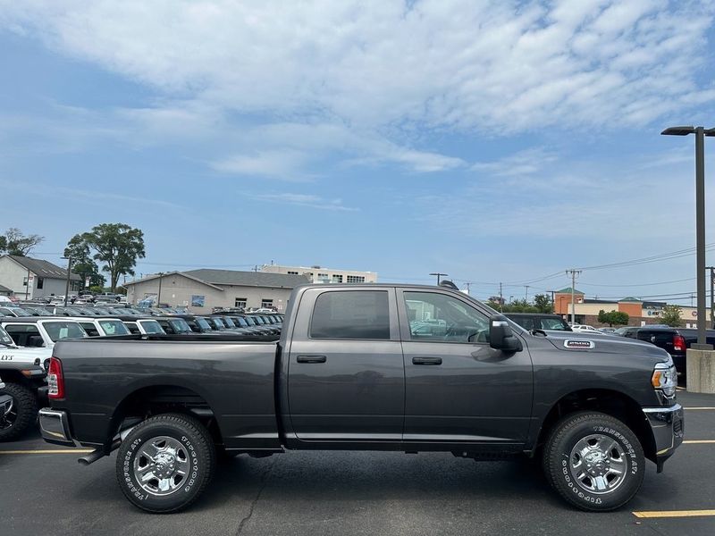 2024 RAM 2500 Tradesman Crew Cab 4x4 6