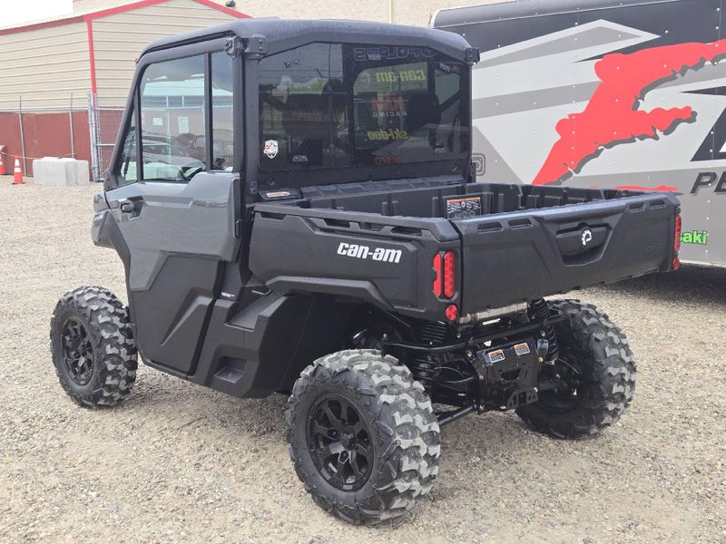 New 2027 Can-Am DEFENDER DPS CAB HD9 Image 8