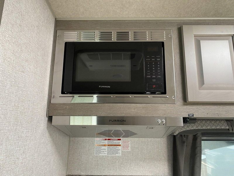 2024 ARCTIC FOX 1150 W/Gen Image 12