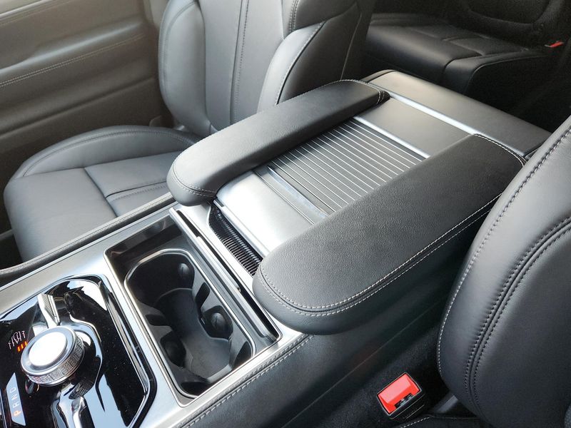 2027 Jeep Grand Wagoneer Limited Altitude 4x4