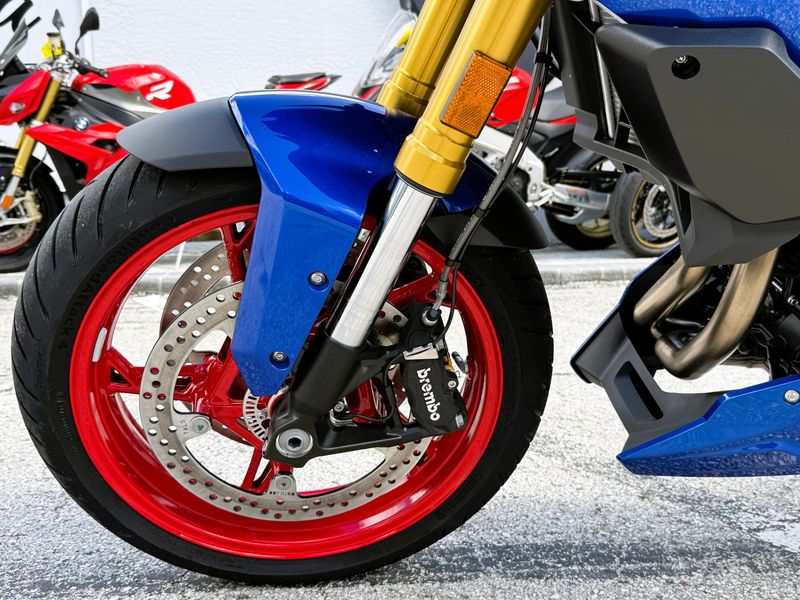 2026 BMW F 900 XR