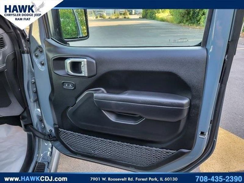 2024 Jeep Wrangler Rubicon 4xe photo 28