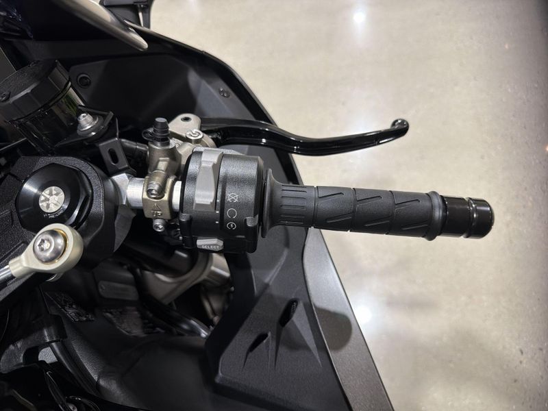 New 2026 Kawasaki NINJA ZX-10R Image 24