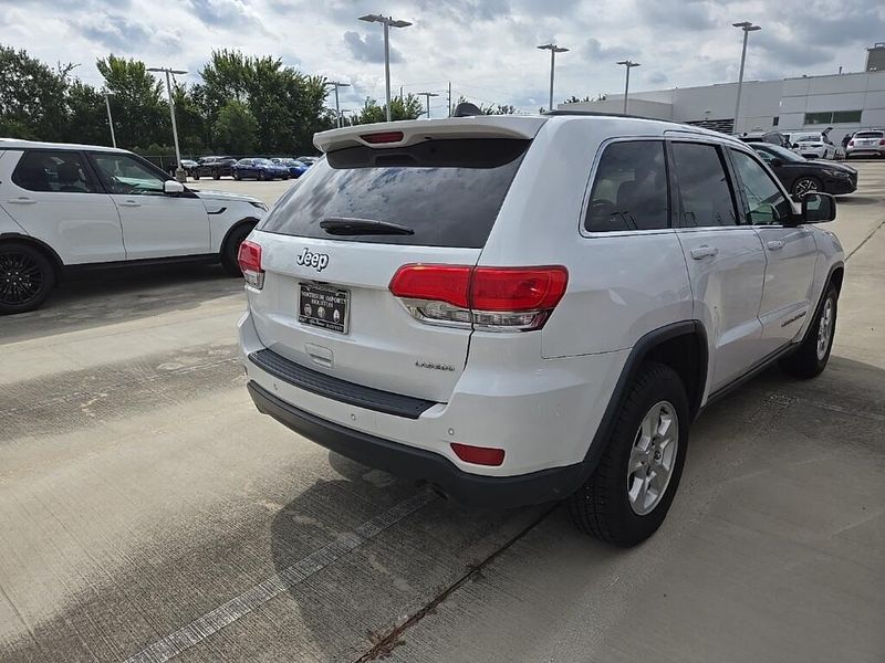 Used 2017 Jeep Grand Cherokee LaredoImage 3