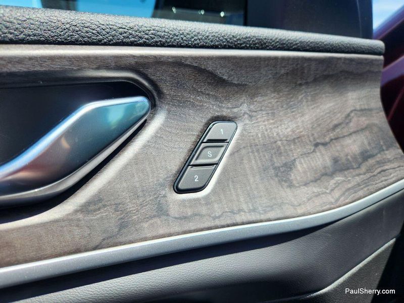 New 2025 Jeep Grand Cherokee Limited 4x4