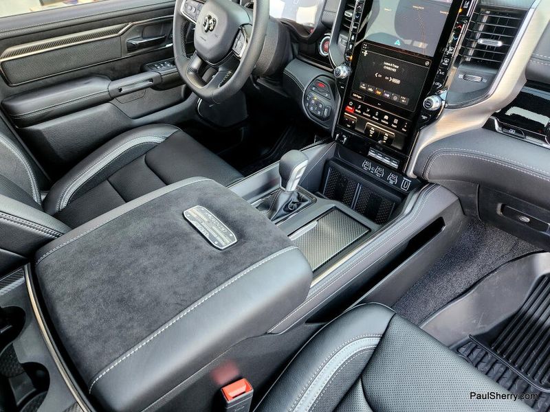 New 2026 RAM 1500 Rho Crew Cab 4x4 5'7' Box