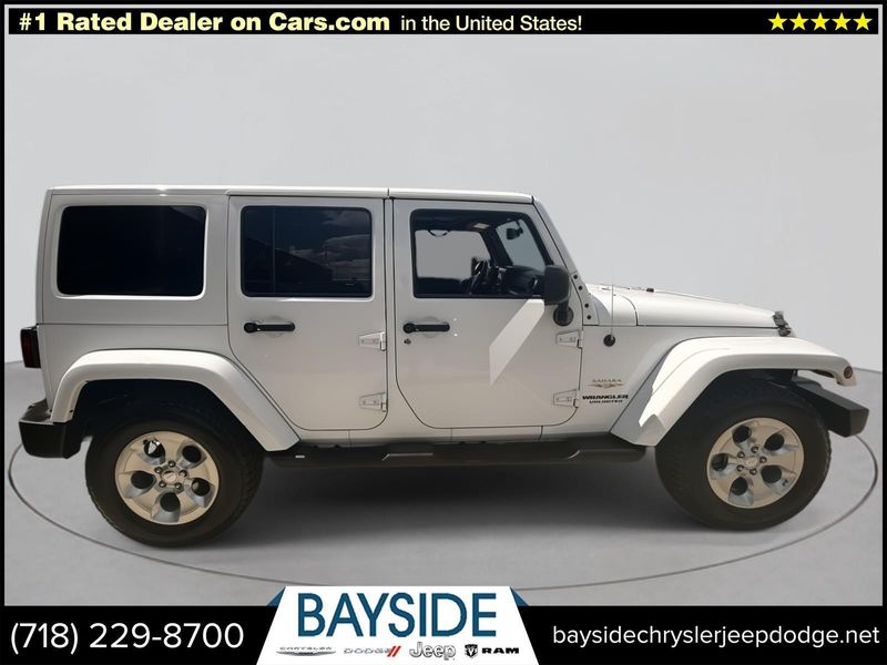 2015 Jeep Wrangler Unlimited Sahara photo 6